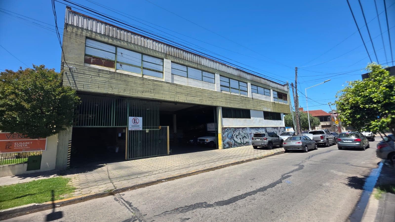 Garage/Land for Sale in Lanús Oeste