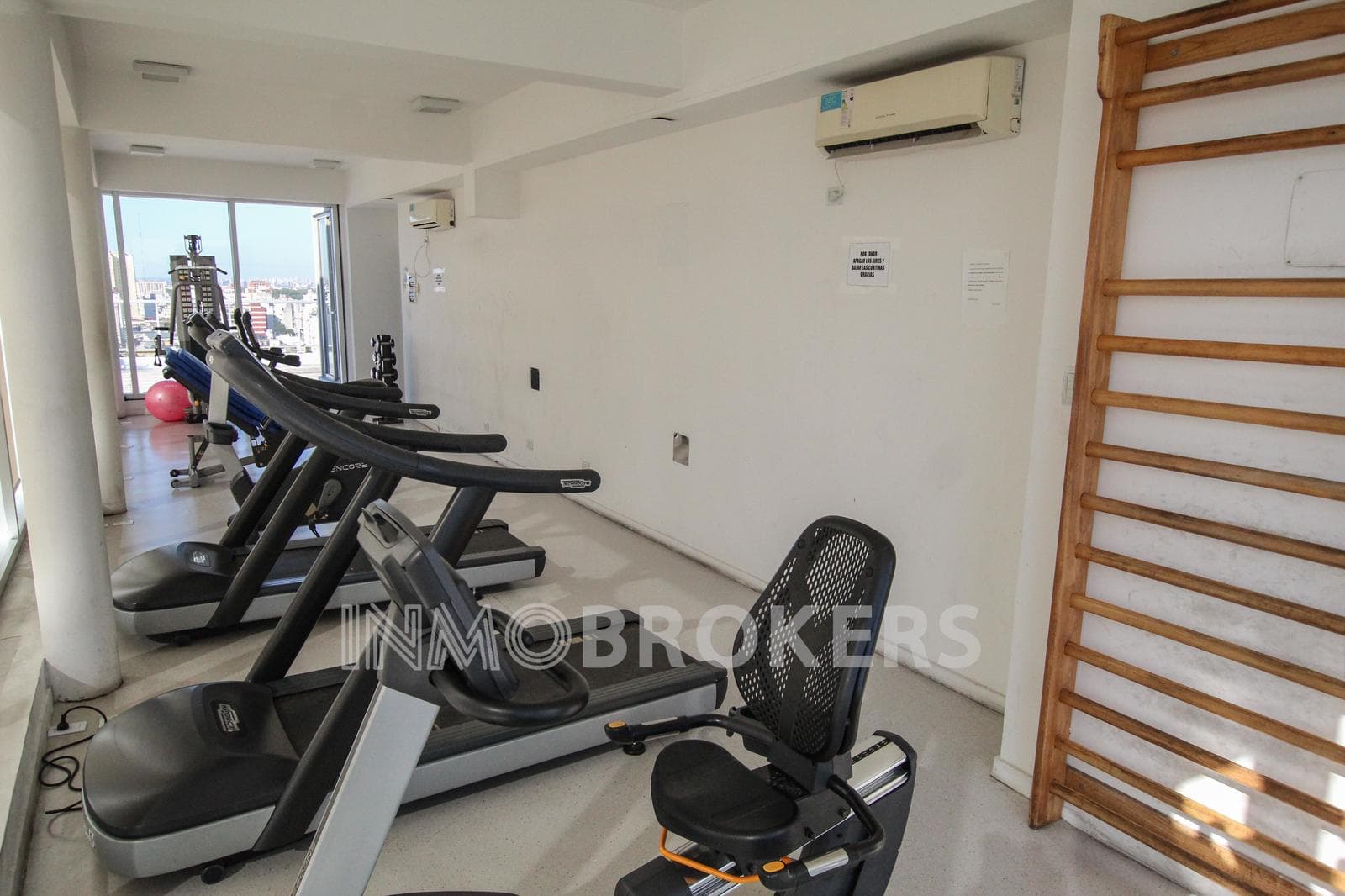 Studio Apartment for Sale in Monserrat with a garage, balcony, amenities, and plenty of natural light!