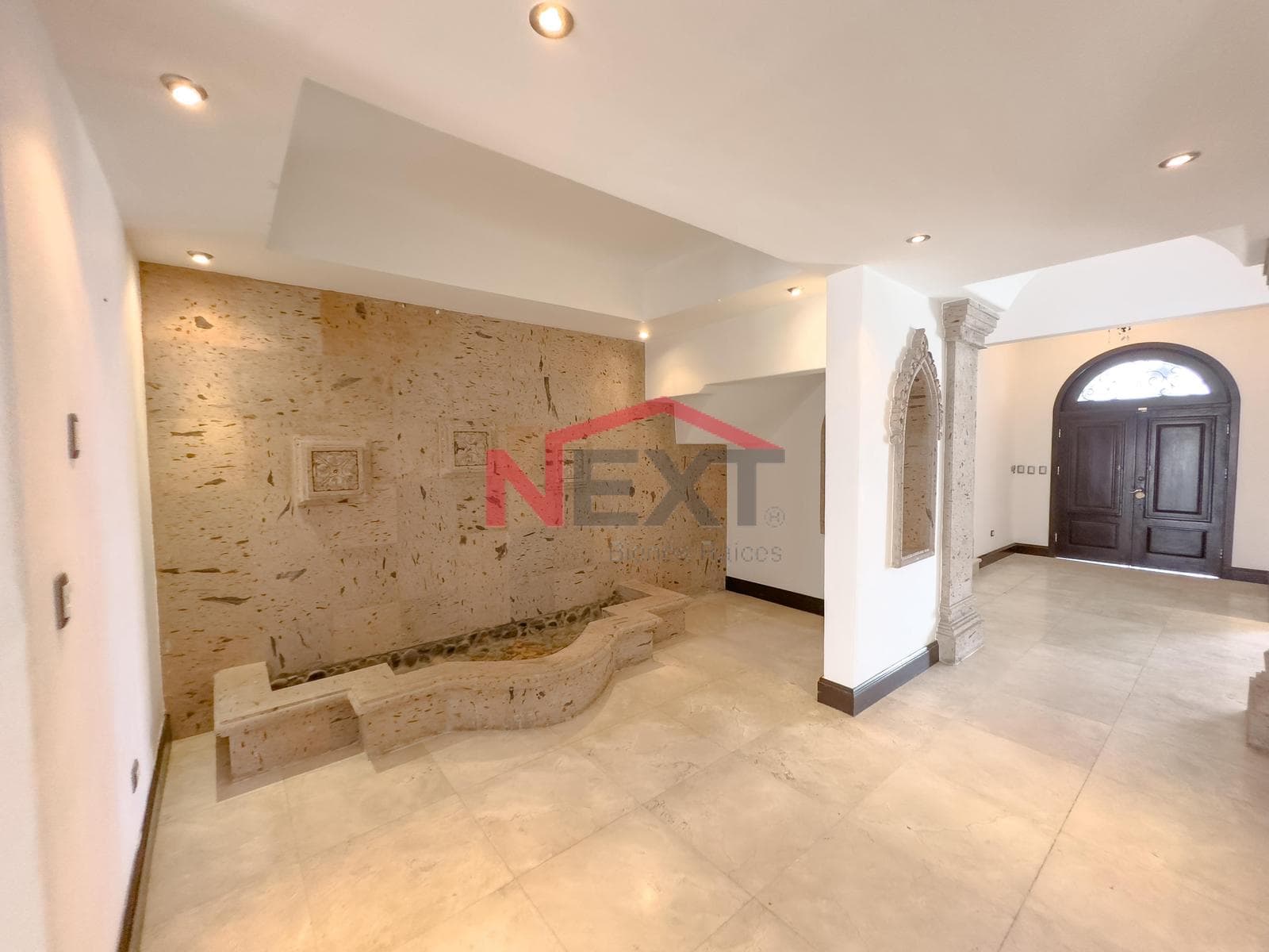 HOUSE FOR SALE IN LORETO RESIDENCIAL