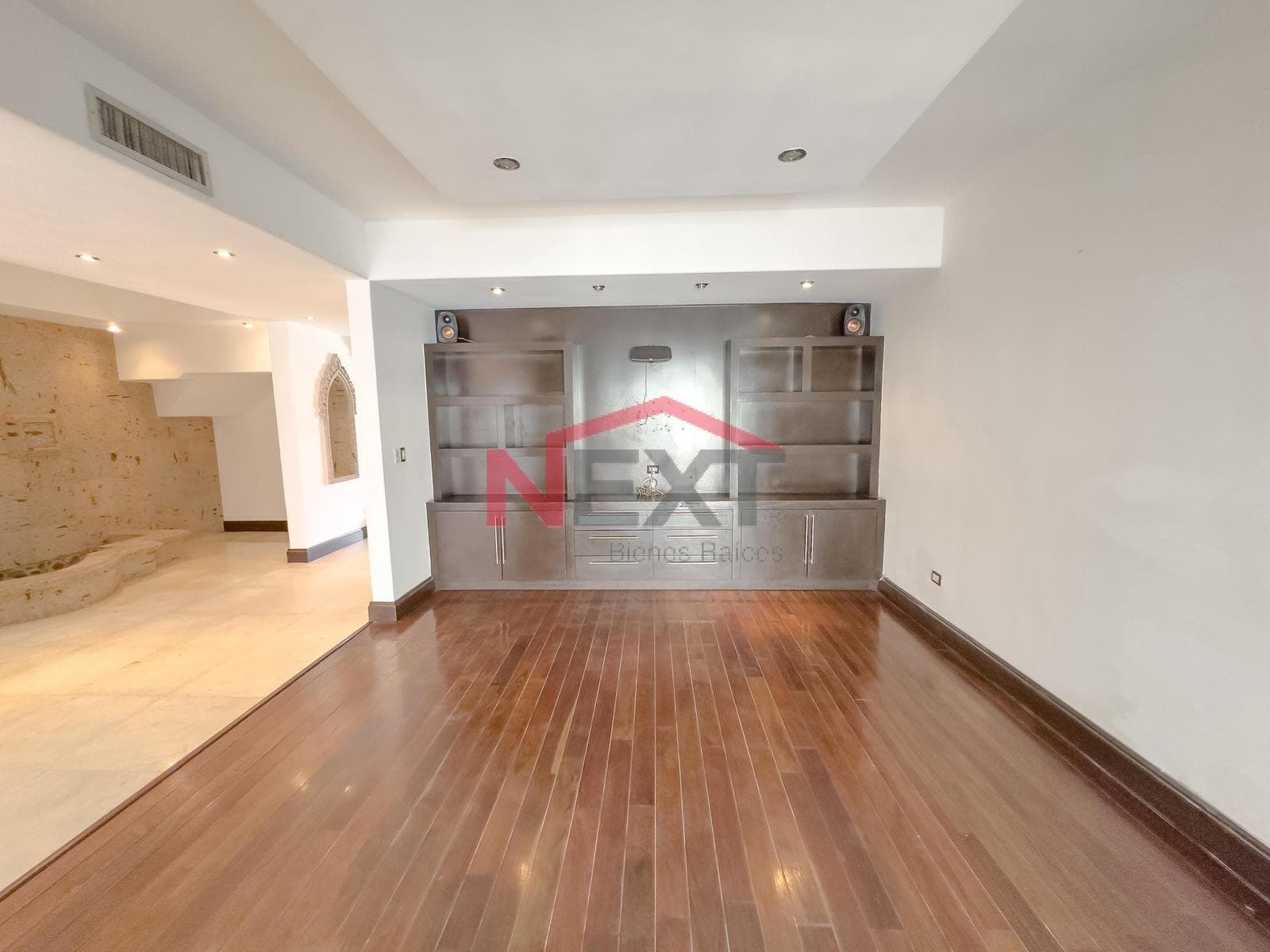 HOUSE FOR SALE IN LORETO RESIDENCIAL