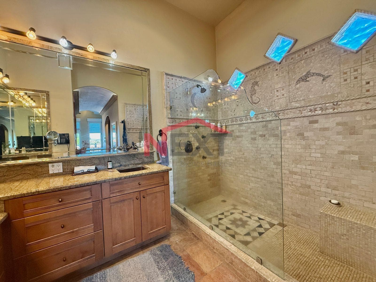 Smart Home for Sale in Loma Bella, San Carlos—Furnished, Fully Equipped, and Featuring a Home Theater.