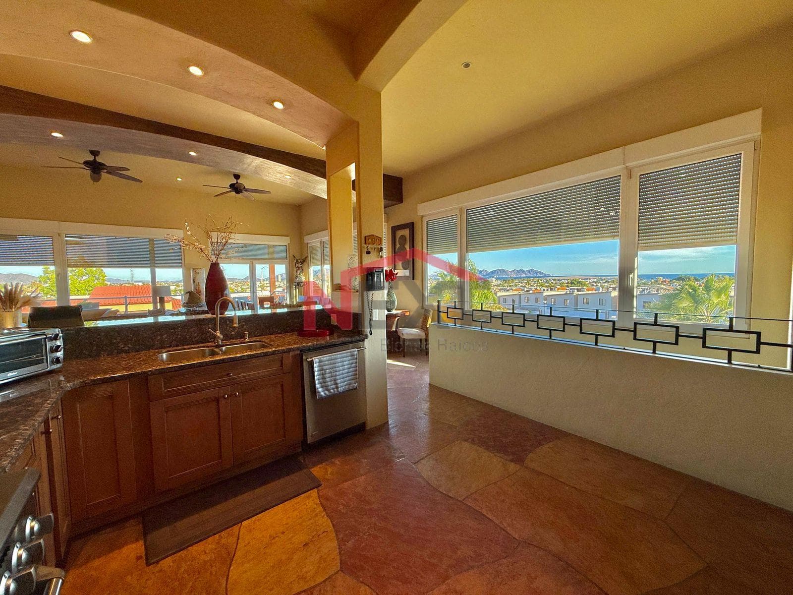 Smart Home for Sale in Loma Bella, San Carlos—Furnished, Fully Equipped, and Featuring a Home Theater.