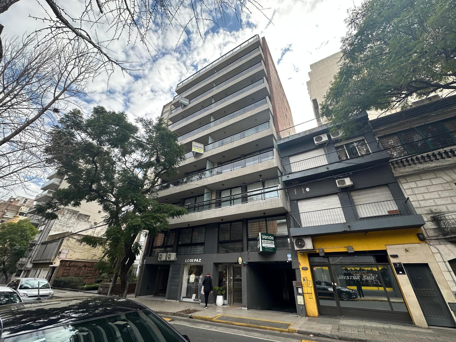 Venta Local Comercial Vidriado A Estrenar. Centro Rio