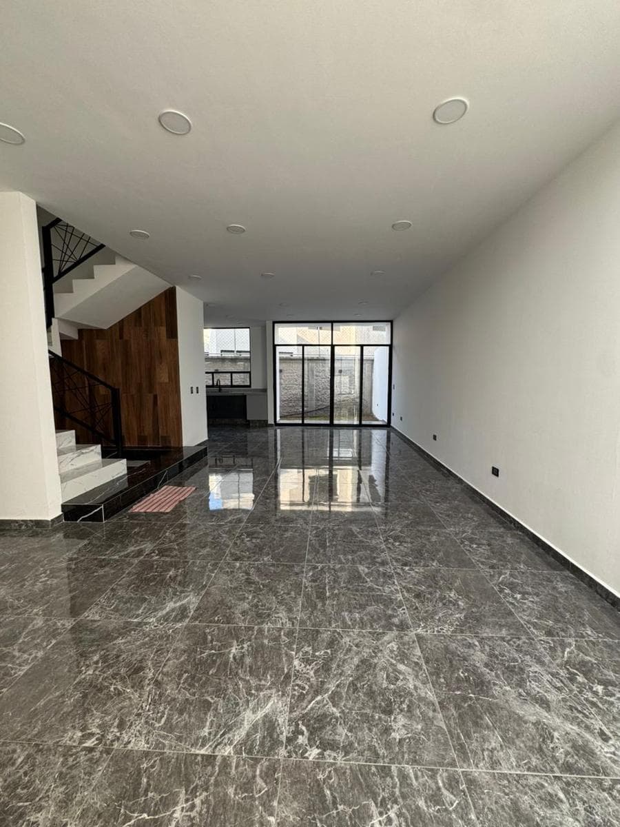 House for Sale in San Francisco, San Mateo, Atenco