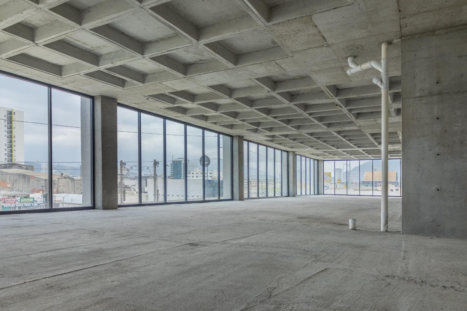 OFFICE FOR RENT/SALE IN DOWNTOWN MONTERREY