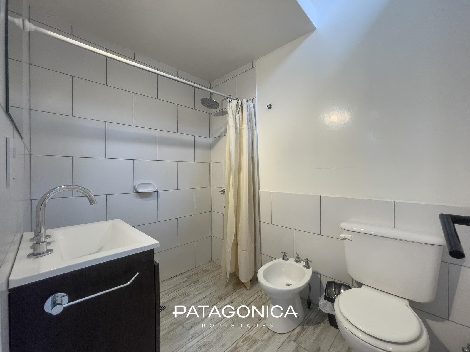 For sale: 4 equipped houses, 73 m² each, with panoramic view, Villa La Angostura