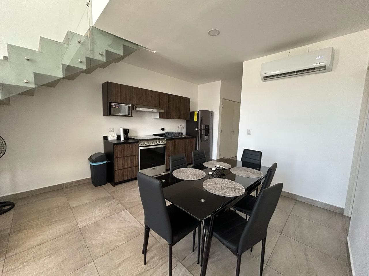 FURNISHED PENTHOUSE FOR RENT IN THE MITRAS LUZ TOWER IN DOWNTOWN MONTERREY
