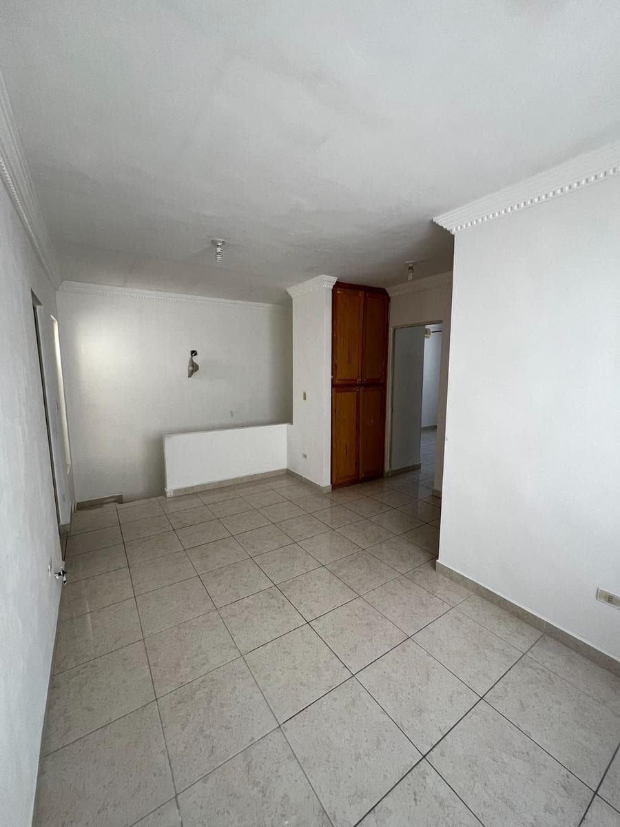 HOUSE FOR SALE IN THE CIMA DE LAS CUMBRES NEIGHBORHOOD, MONTERREY