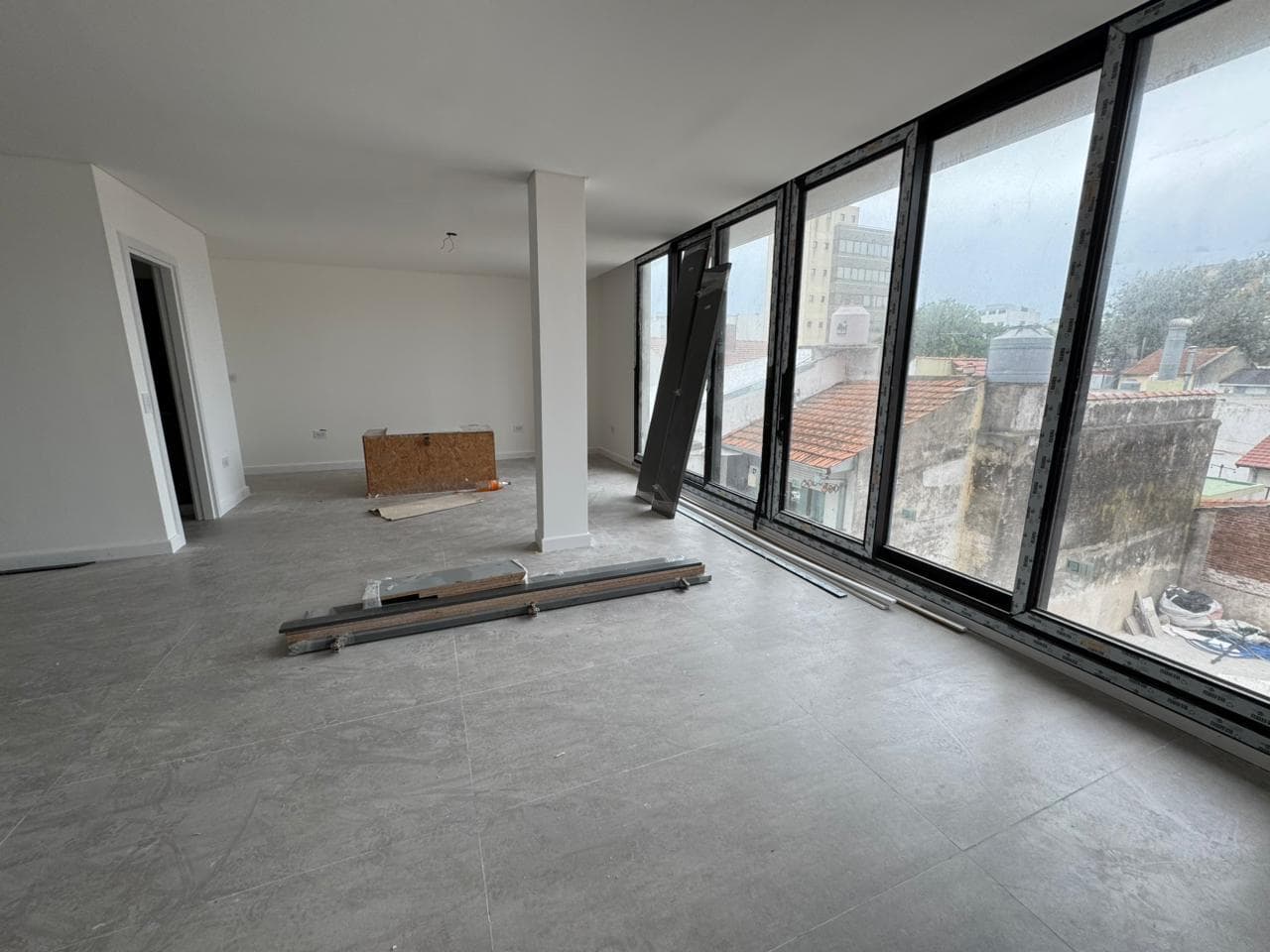 Office for sale in the Chauvin area