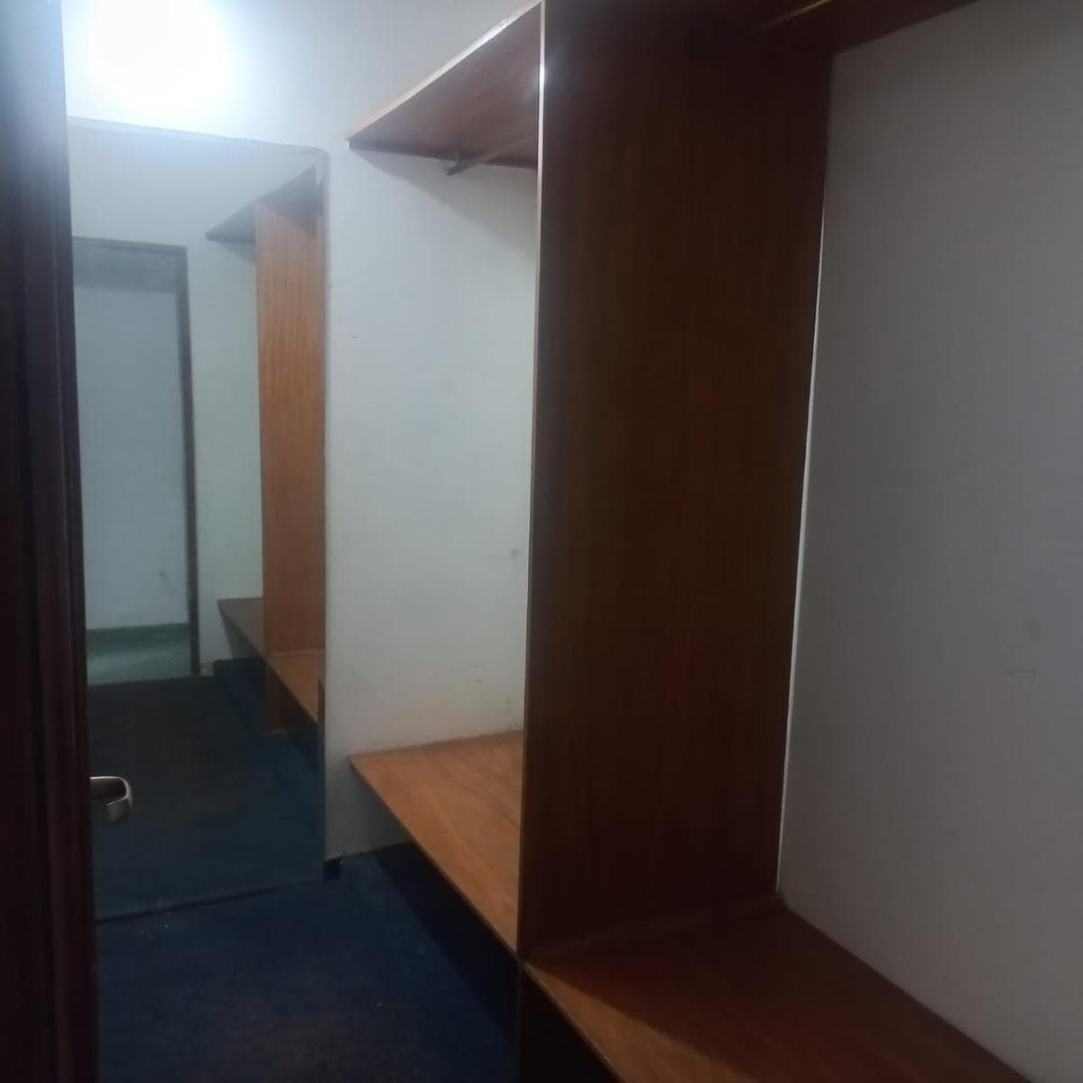 House for sale: 7 rooms, pool, barbecue, garage
