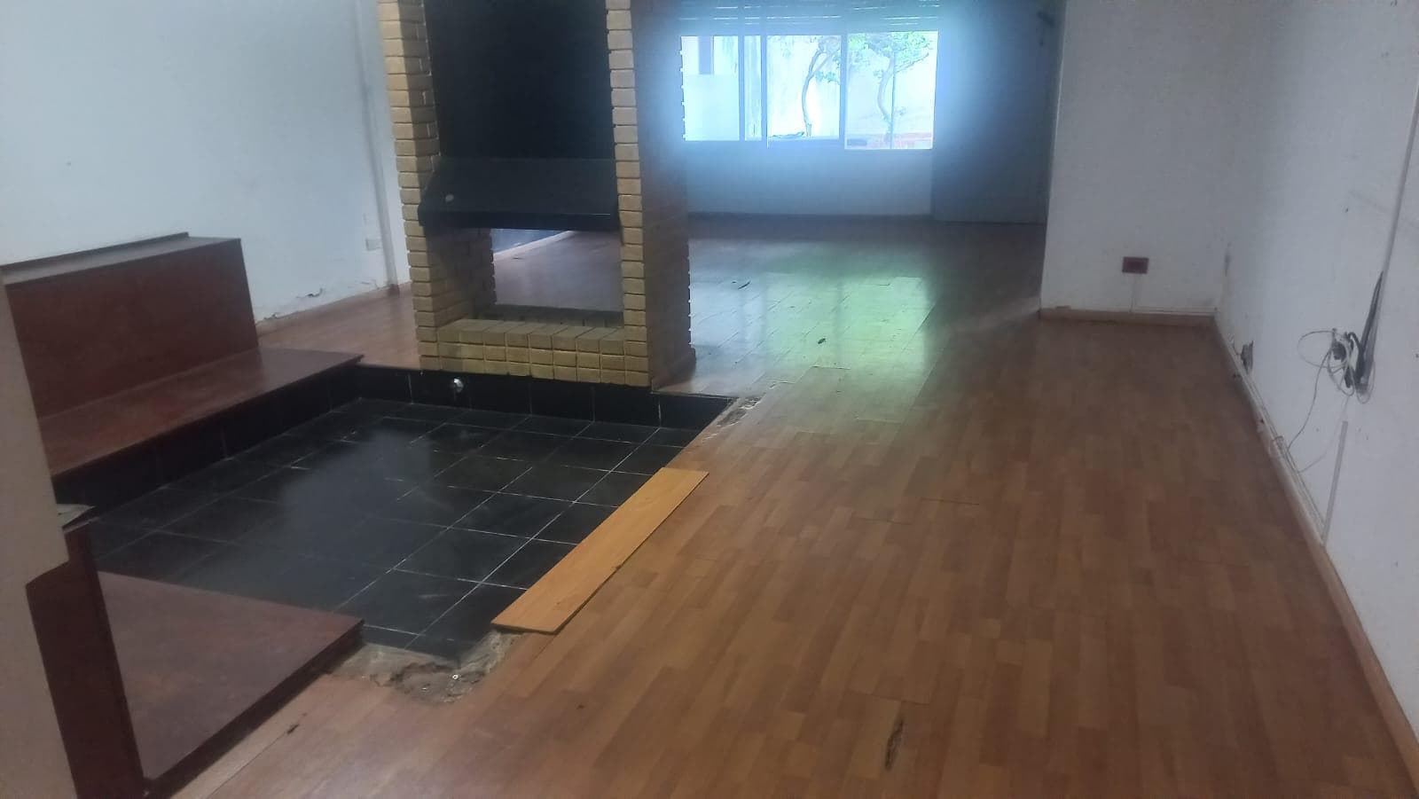 House for sale: 7 rooms, pool, barbecue, garage