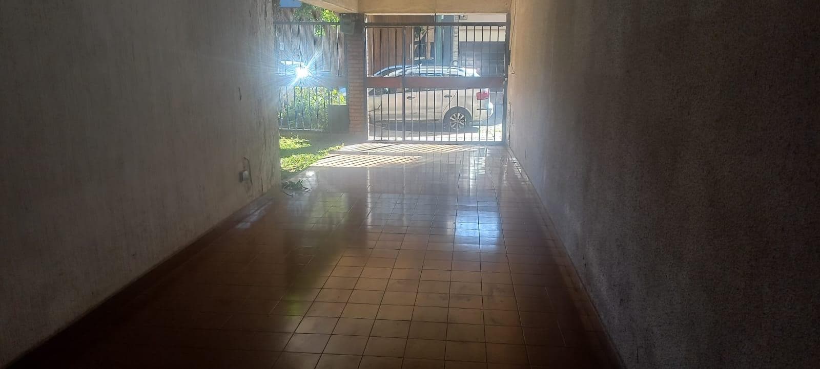 House for sale: 7 rooms, pool, barbecue, garage