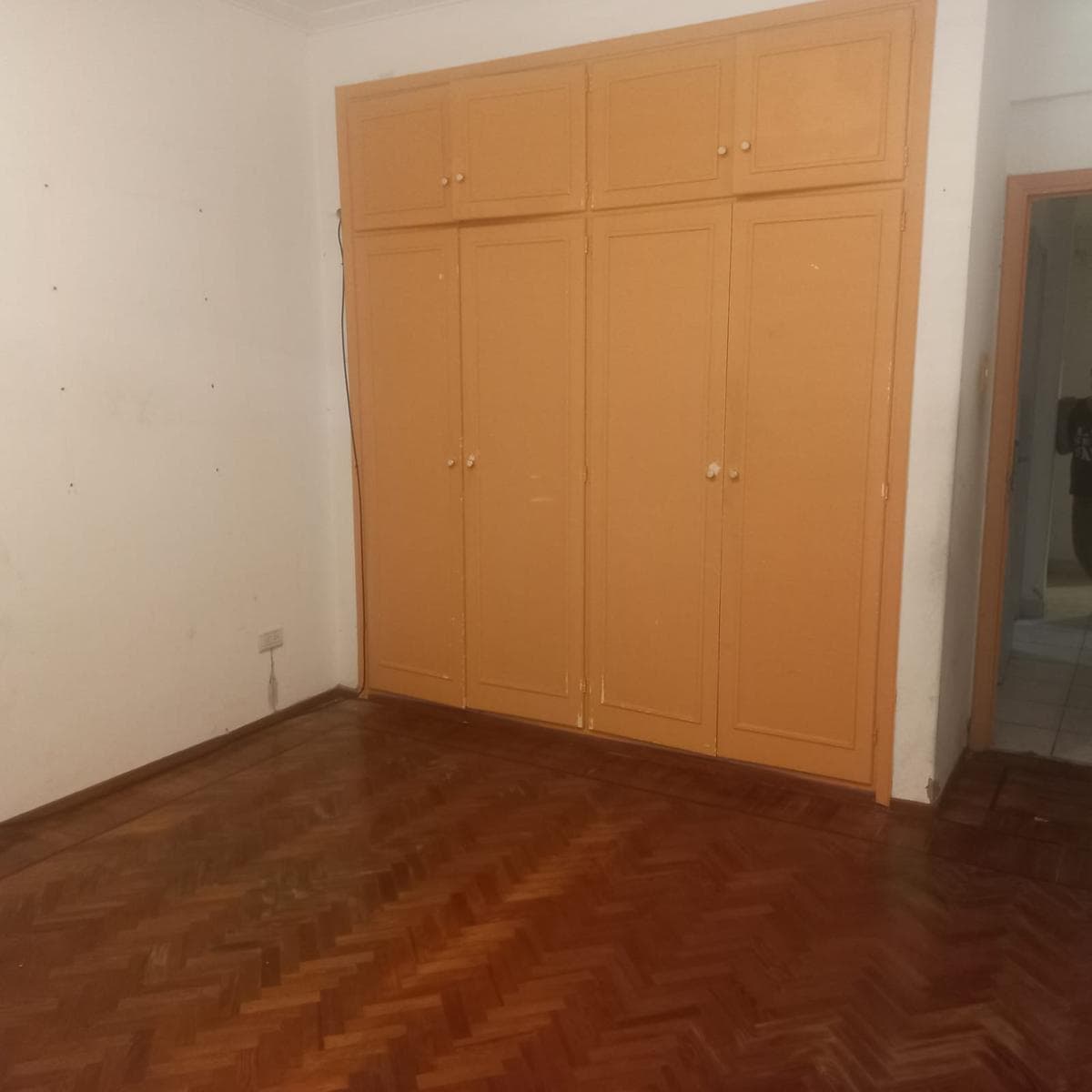House for sale: 7 rooms, pool, barbecue, garage