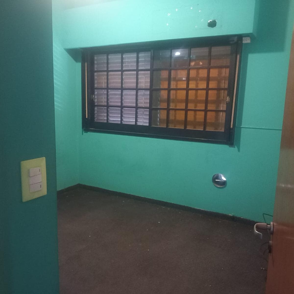 House for sale: 7 rooms, pool, barbecue, garage