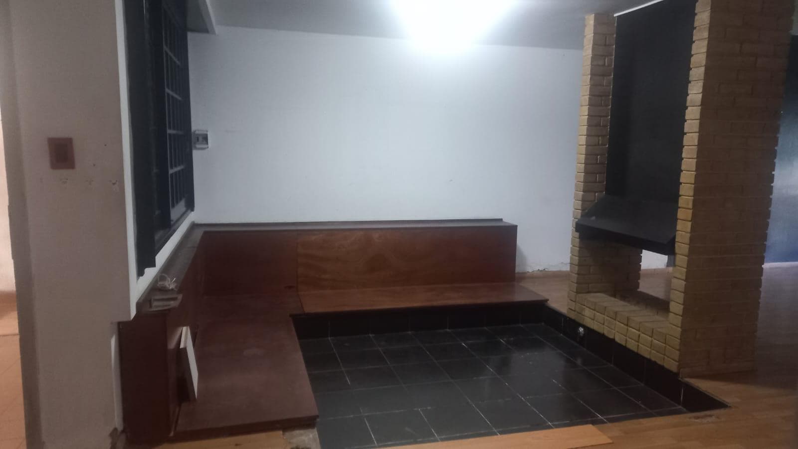 House for sale: 7 rooms, pool, barbecue, garage