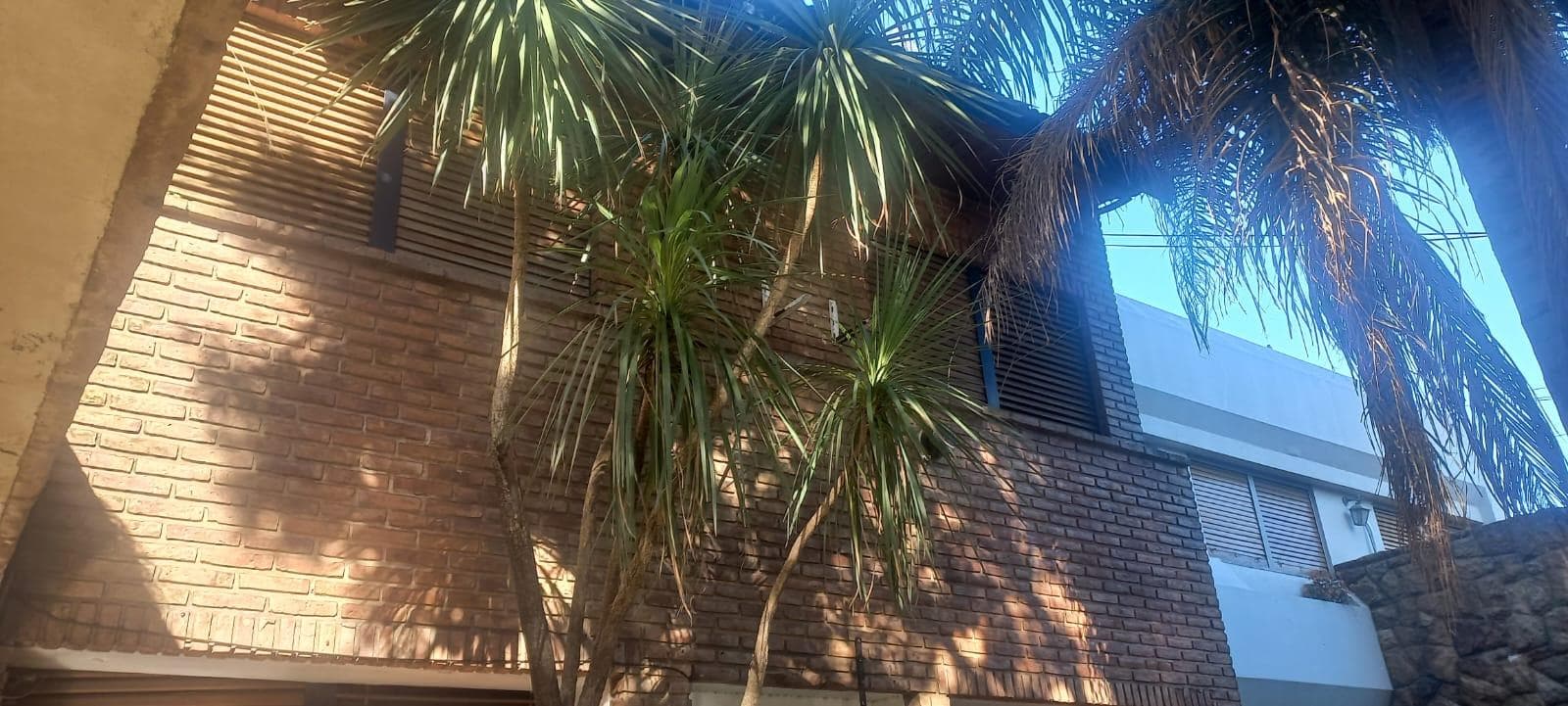 House for sale: 7 rooms, pool, barbecue, garage