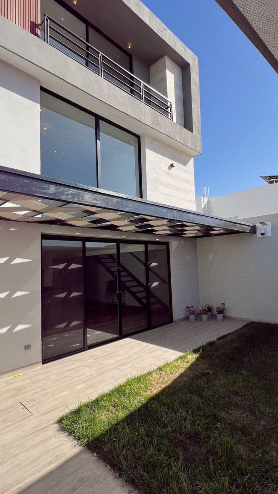House - Santa Bárbara Subdivision