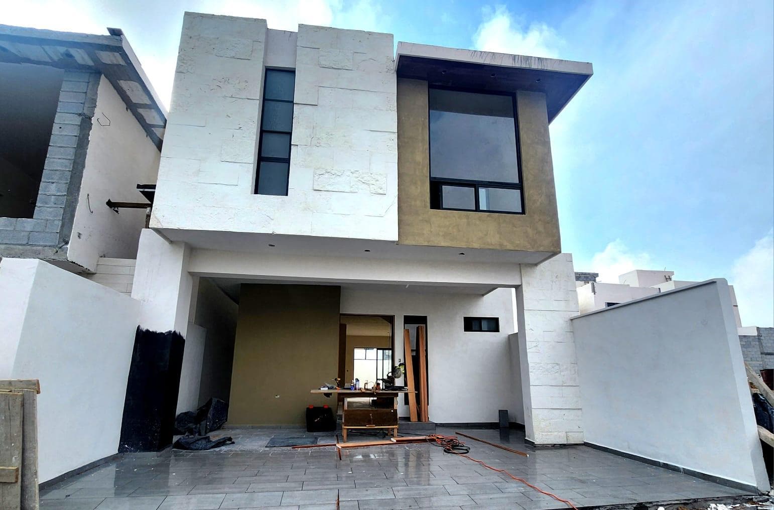 House for Sale in North Piamonte, Behind Costco