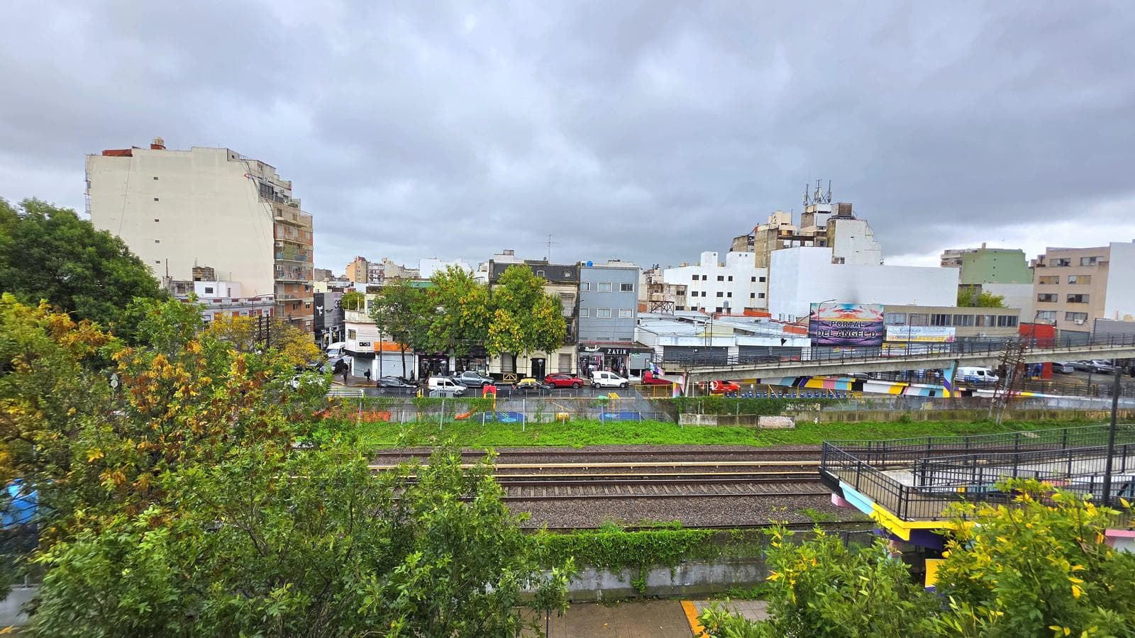 Yerbal 3166: 3-room apartment facing the street, open view