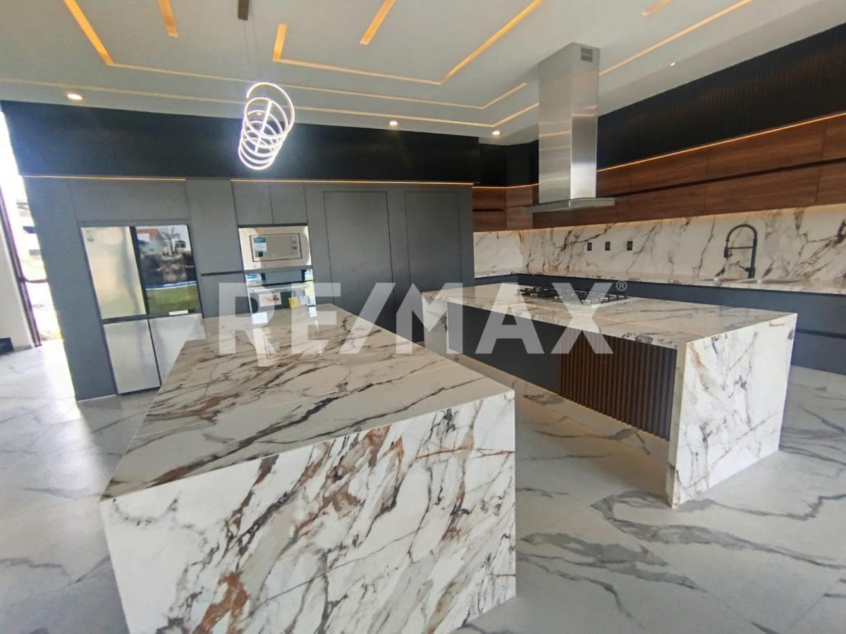 House for Sale in Morelos, Lomas de Cocoyoc Subdivision