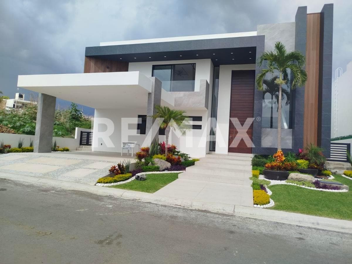 House for Sale in Morelos, Lomas de Cocoyoc Subdivision