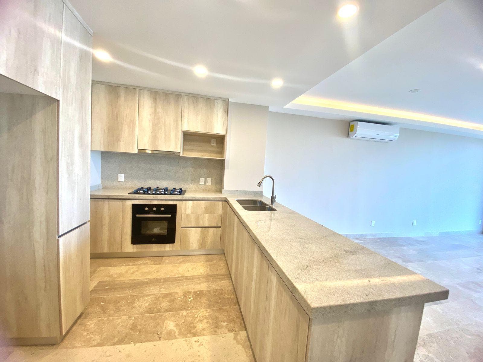 VIA CUMBRES Apartment