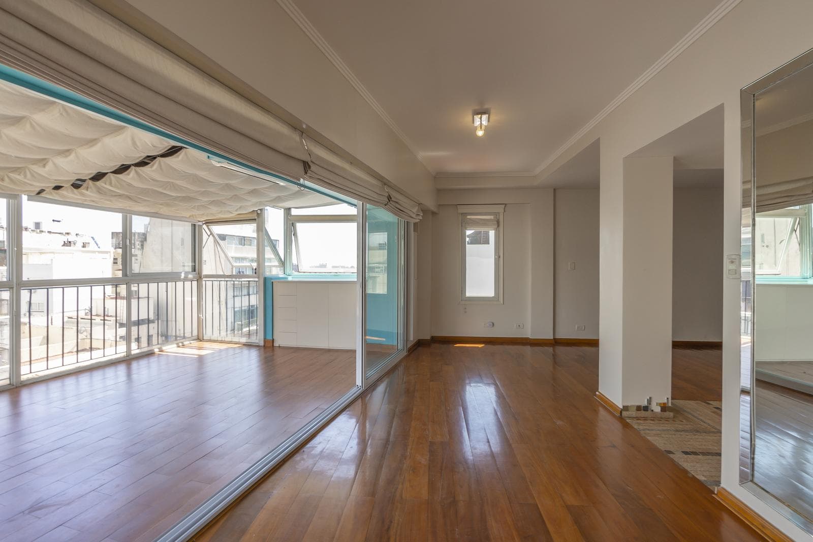 APARTMENT WITH A TERRACE IN RECOLETA