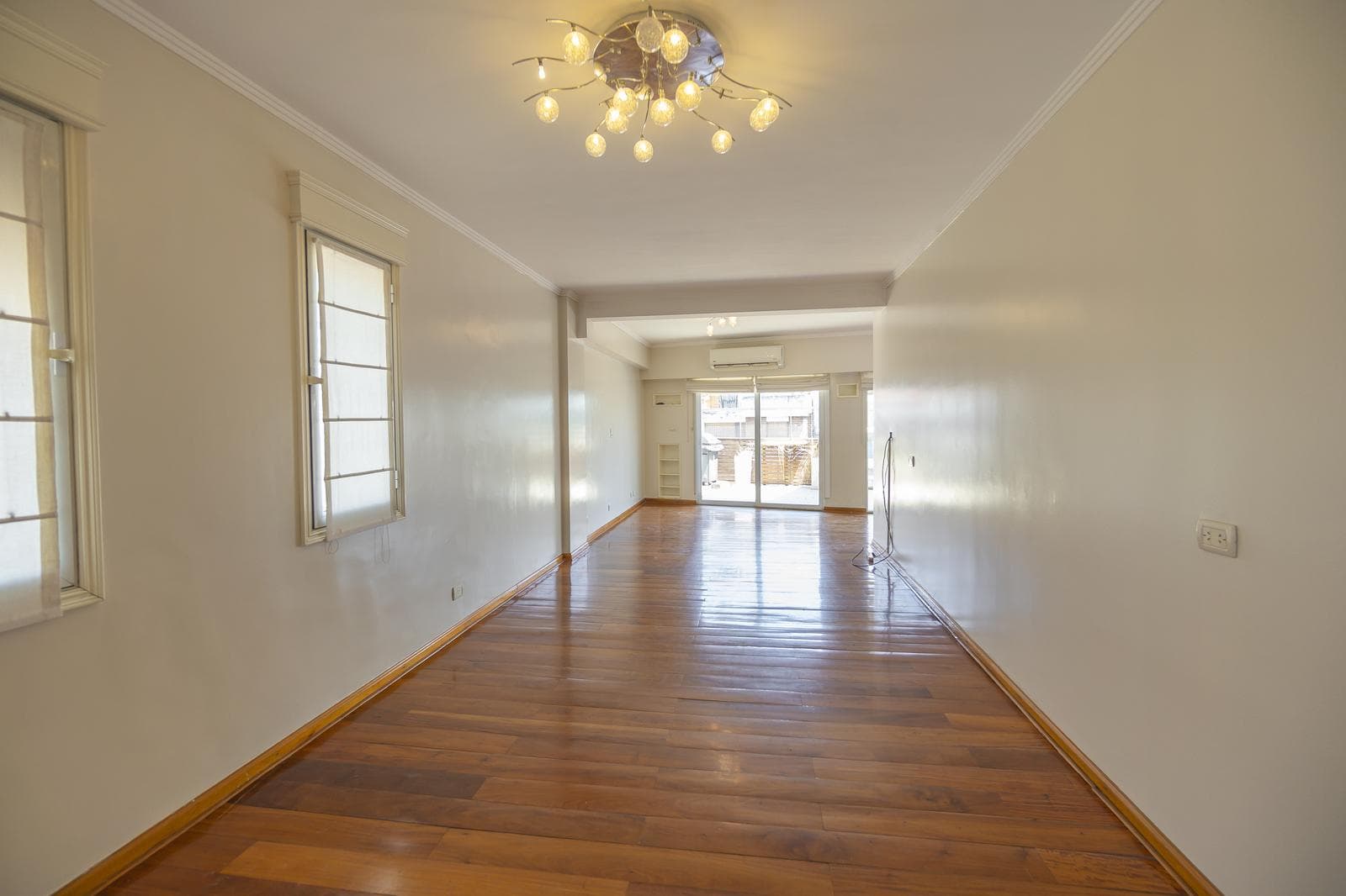APARTMENT WITH A TERRACE IN RECOLETA