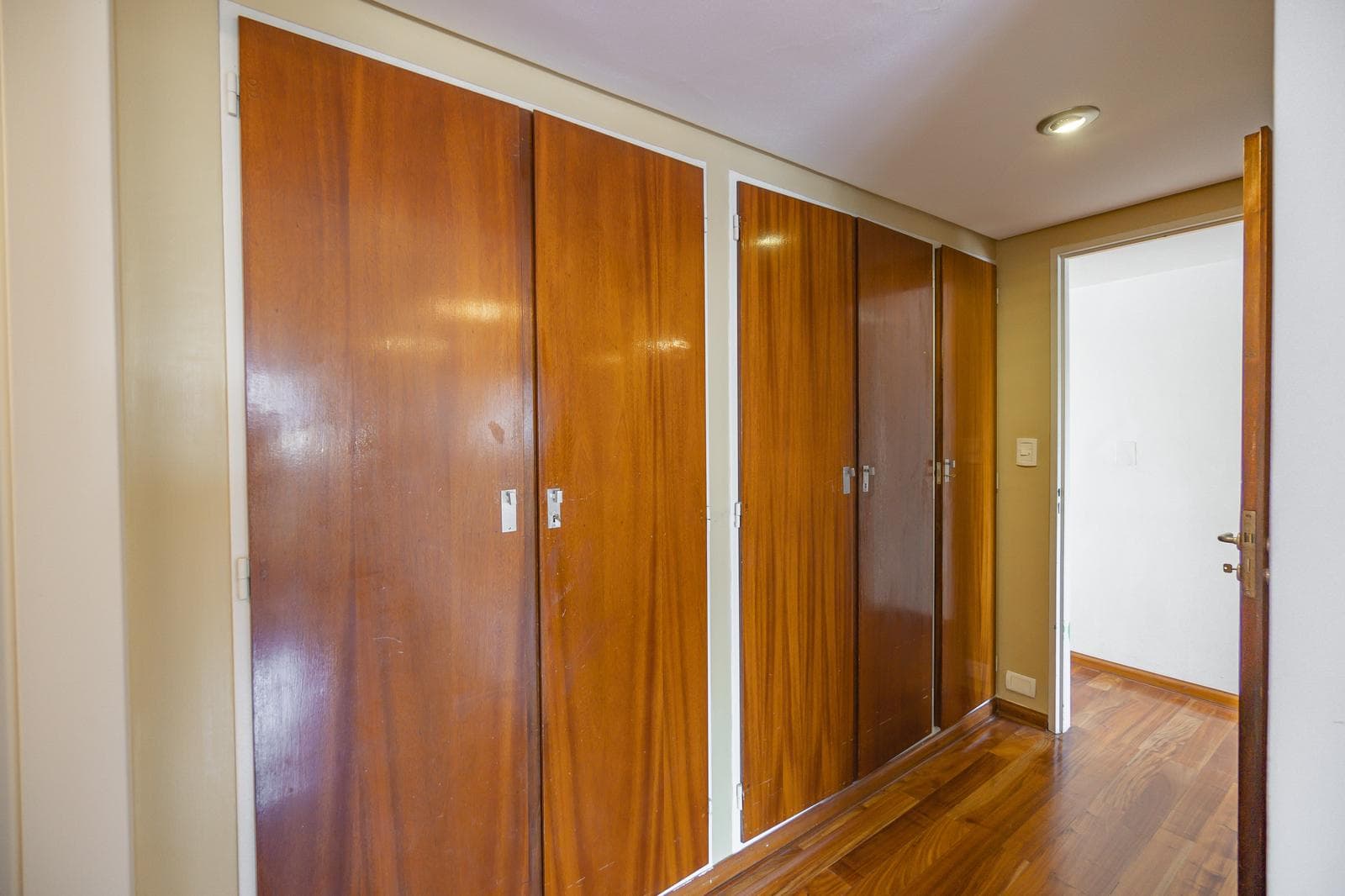 APARTMENT WITH A TERRACE IN RECOLETA
