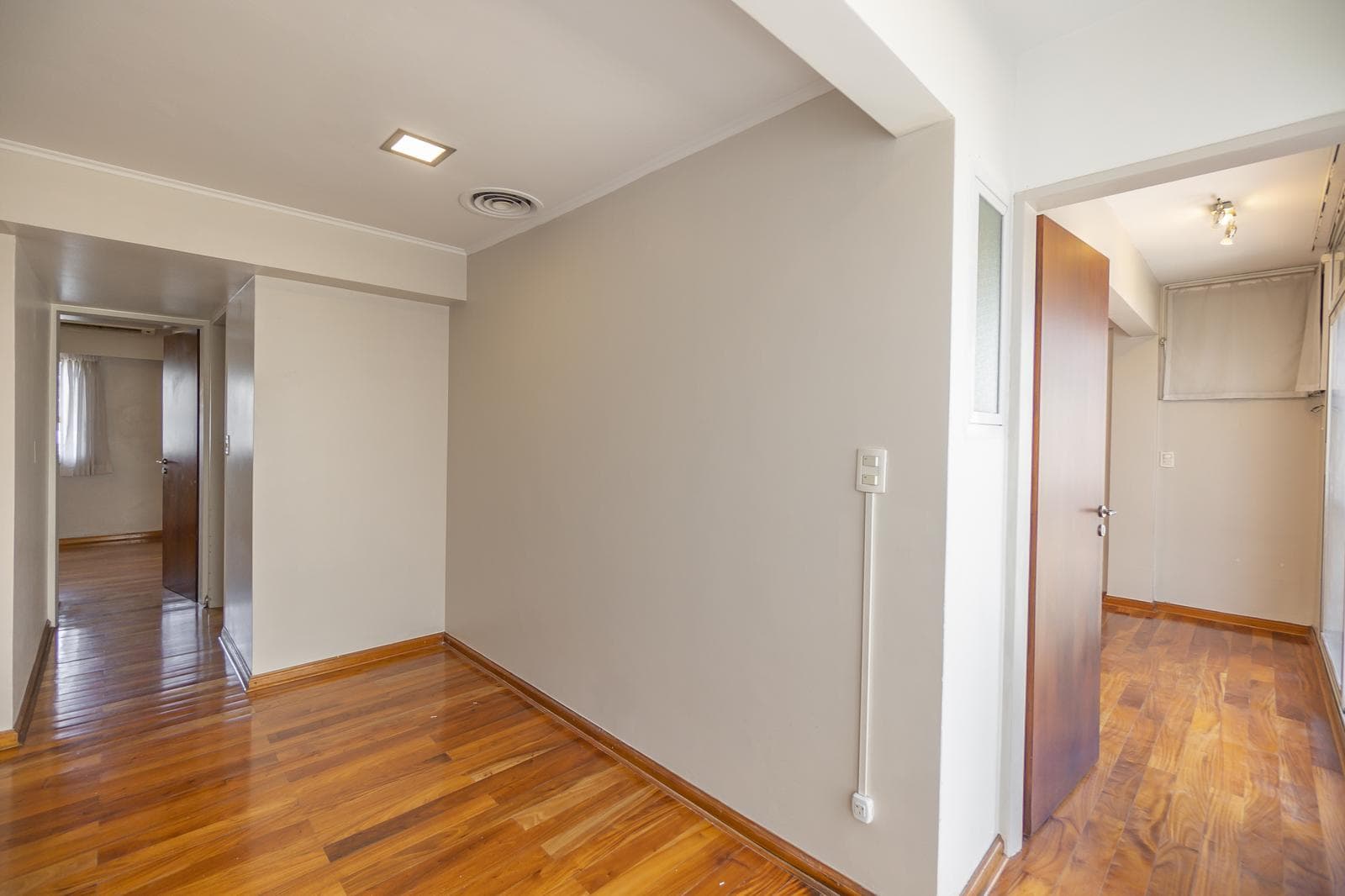 APARTMENT WITH A TERRACE IN RECOLETA