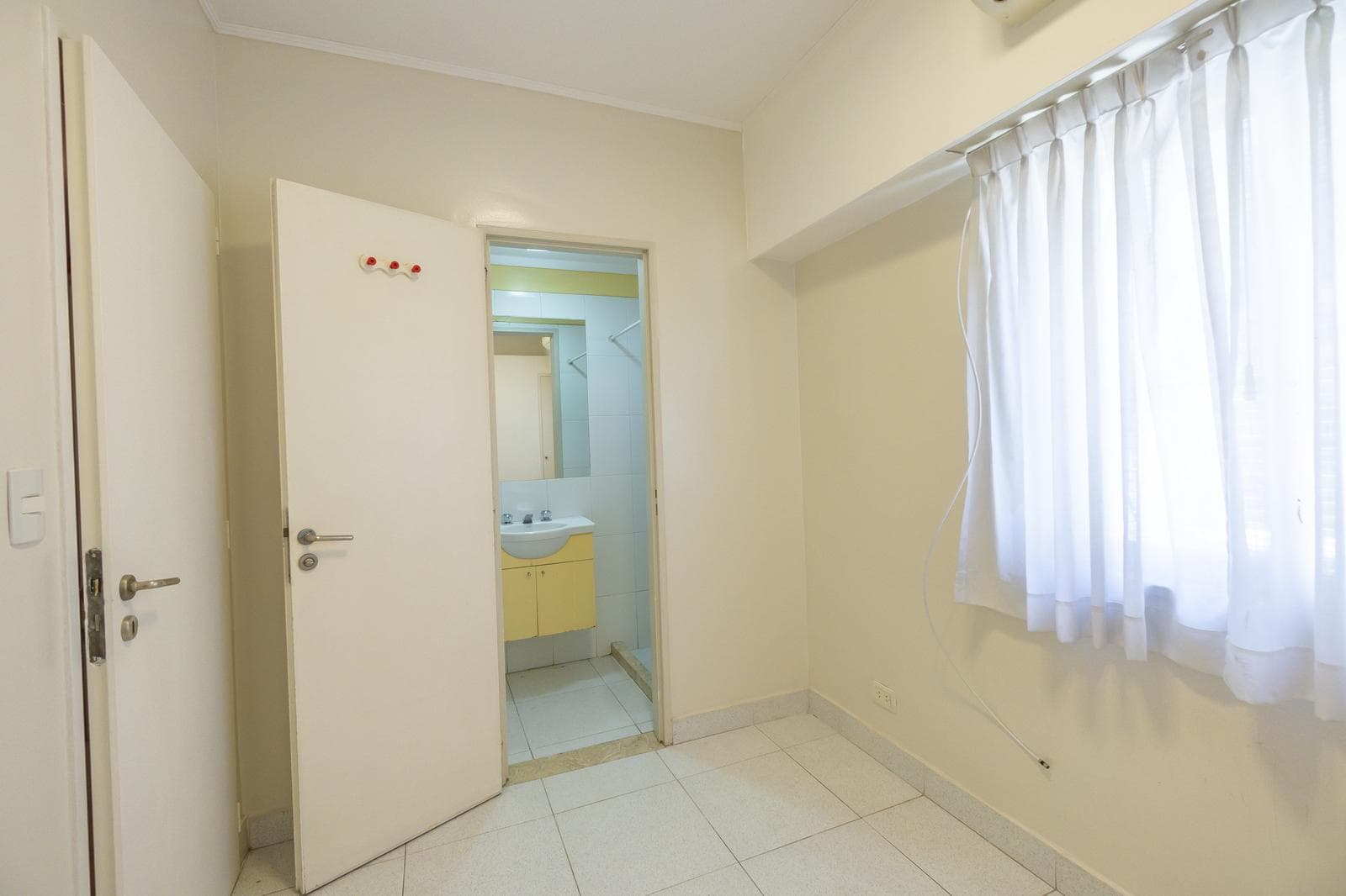 APARTMENT WITH A TERRACE IN RECOLETA