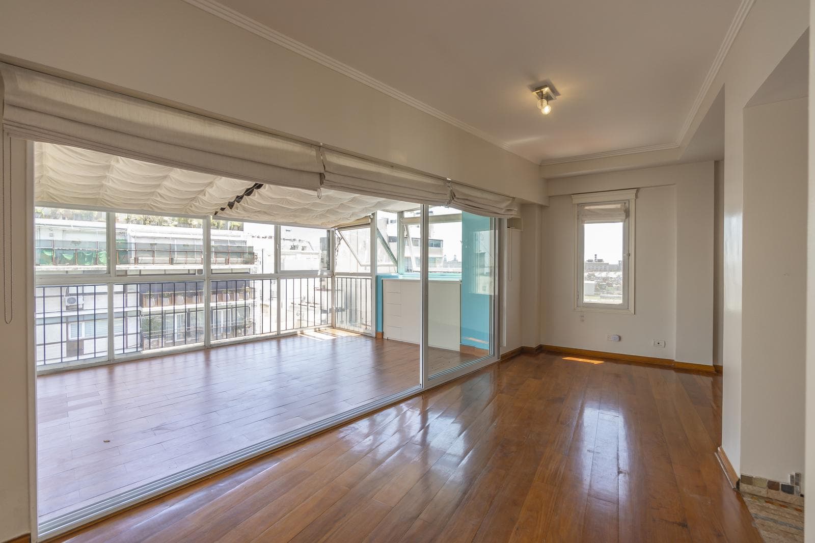 APARTMENT WITH A TERRACE IN RECOLETA