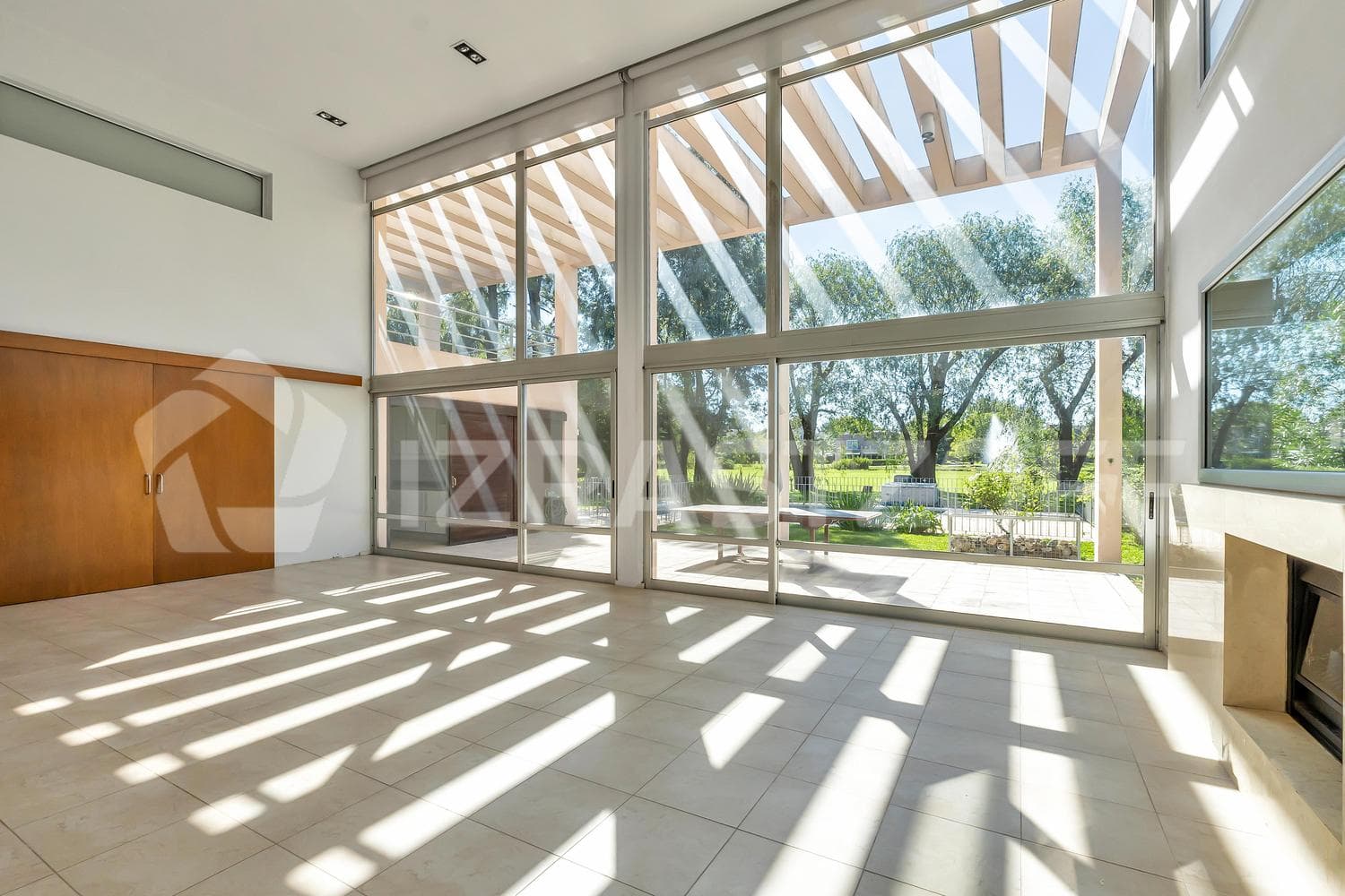 Rationalist-style house for sale in Pilar del Lago—with a view of the lake and direct access to it