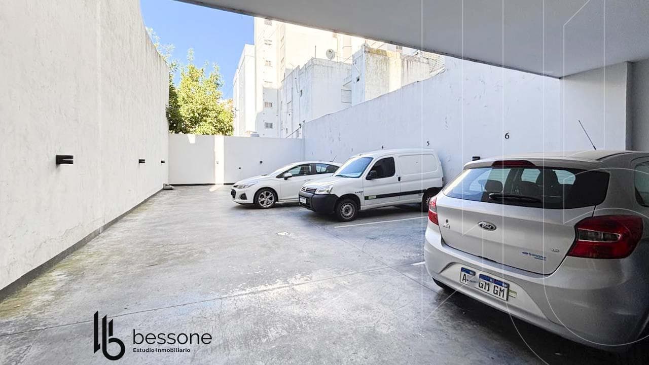 3-Bedroom Apartment in La Perla with Garage and Amenities