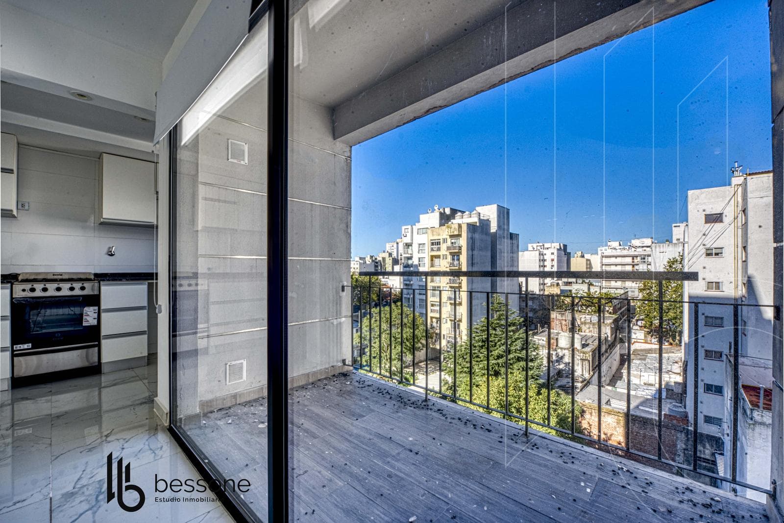 3-Bedroom Apartment in La Perla with Garage and Amenities