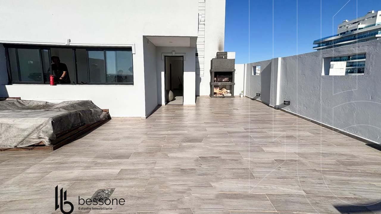 3-Bedroom Apartment in La Perla with Garage and Amenities