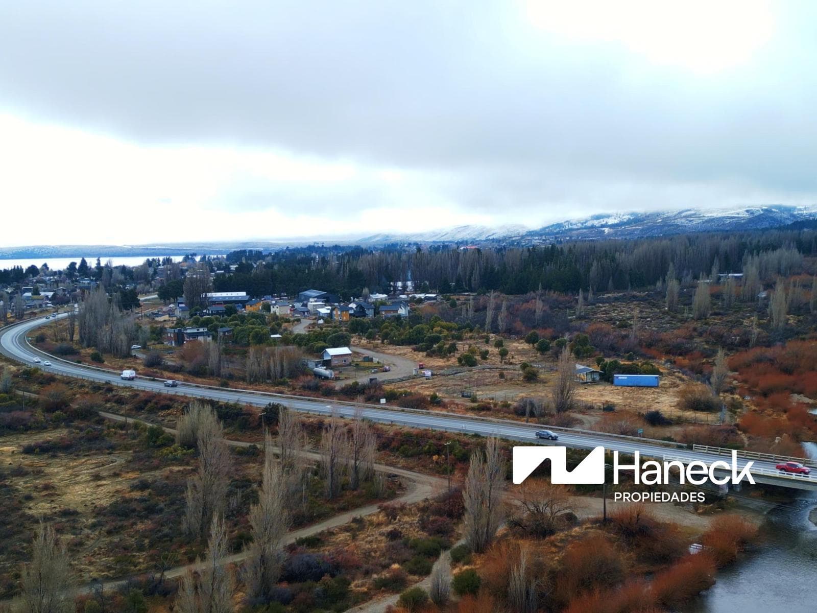 236 m² property for sale with approved plans for 114 m²