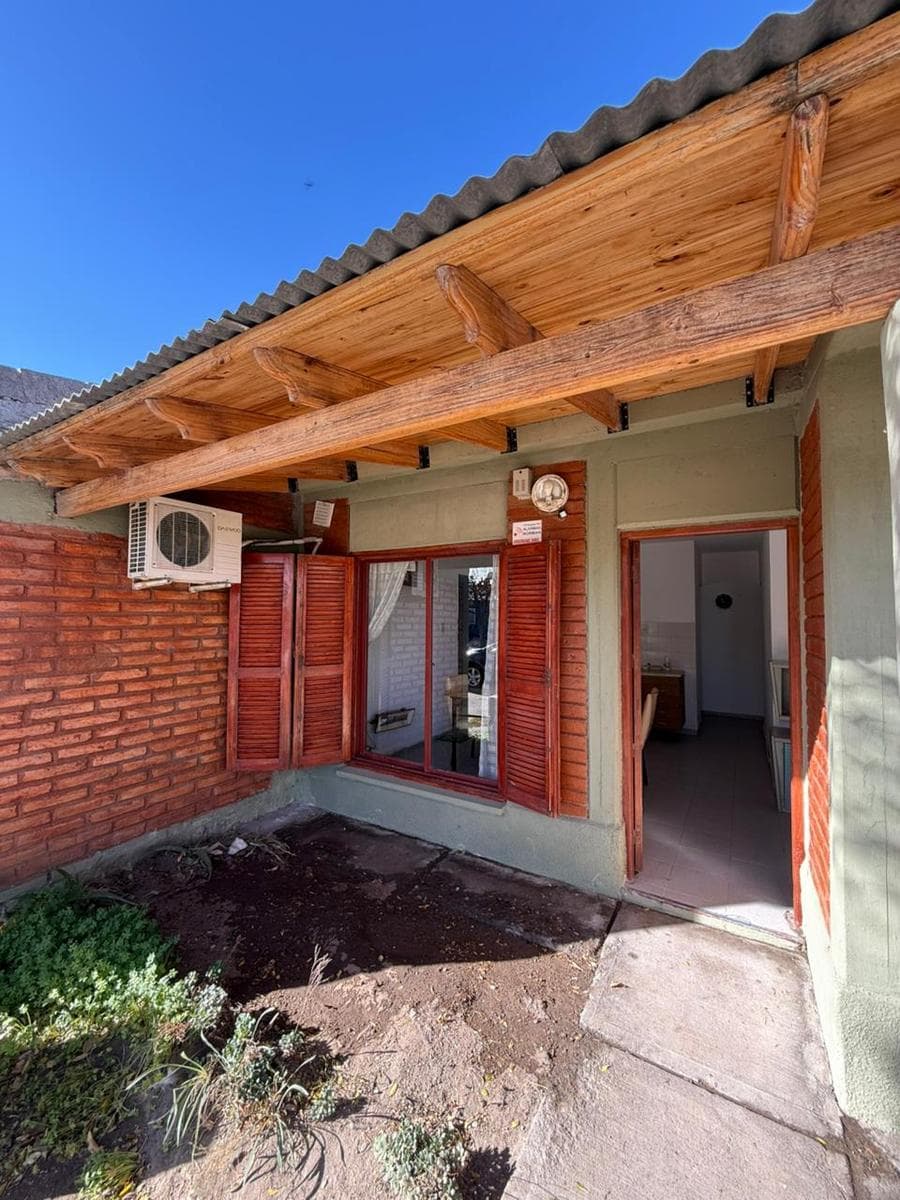 House in the 1° de Mayo Neighborhood - General Alvear - Mendoza