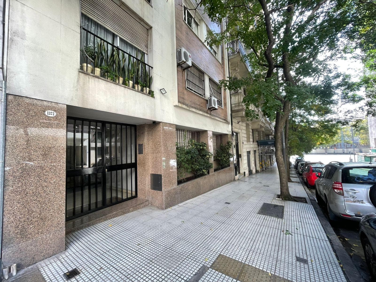 Esmeralda and Av. del Libertador - 2/3 Dor - Front - Opportunity to Renovate