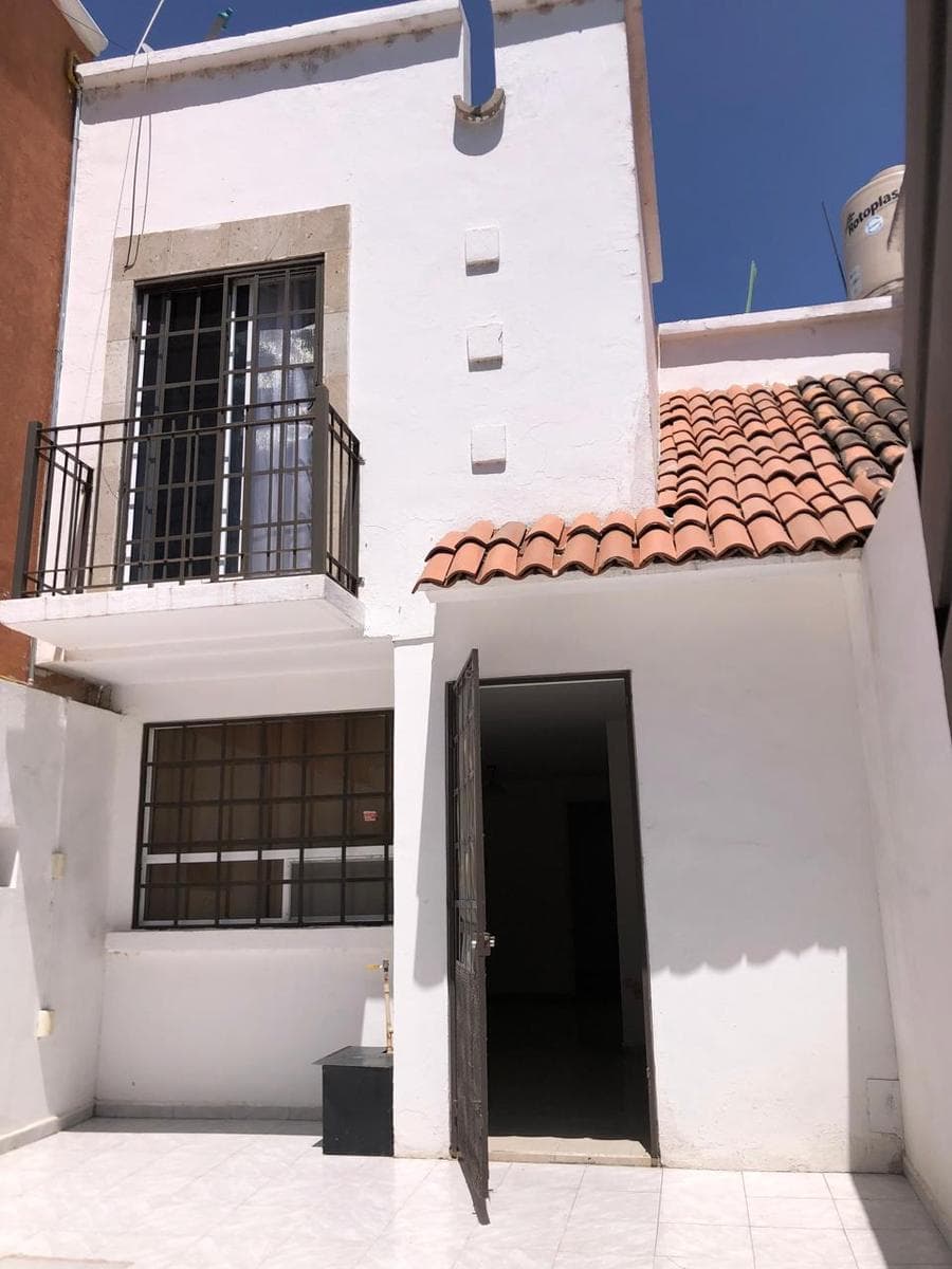 Casa en RENTA en Colinas del Carmen