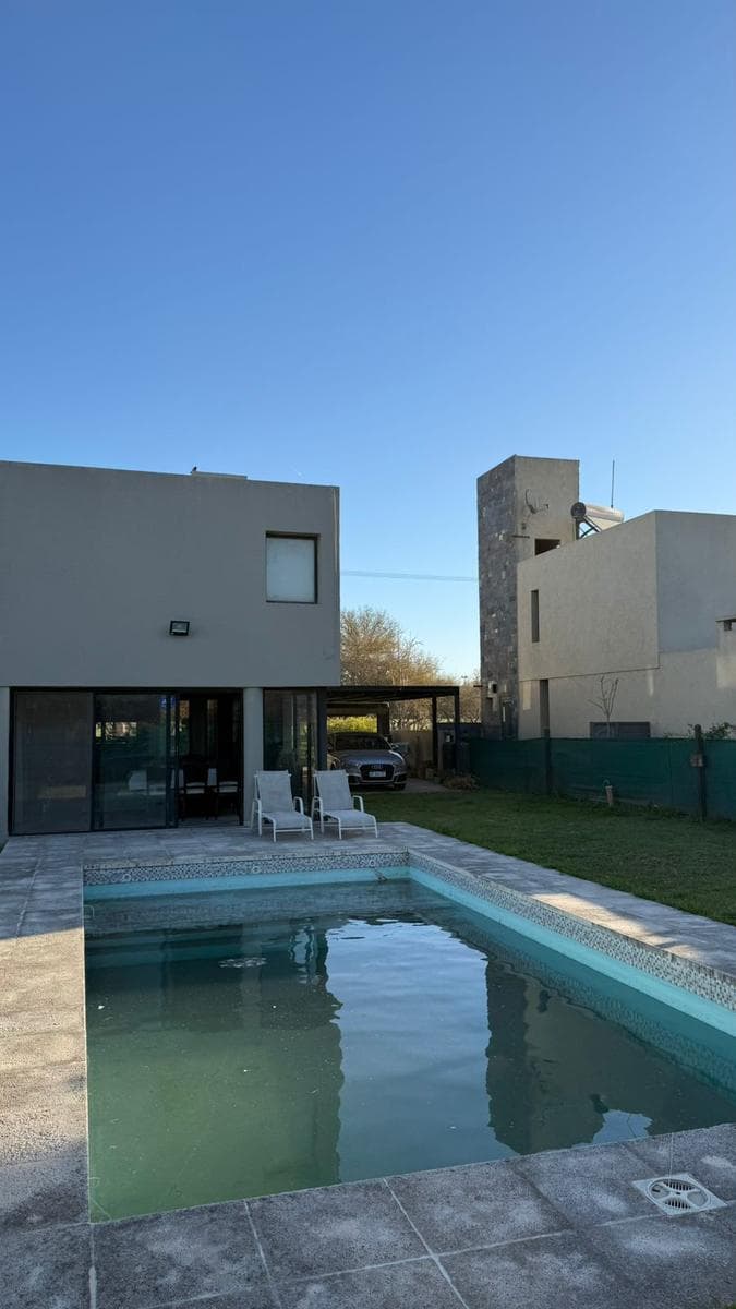 House in Rio Ceballos