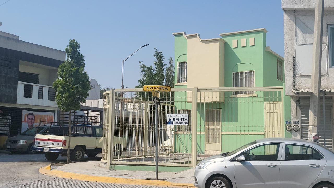 2-Story House for Rent in Portal de San Roque, Juárez