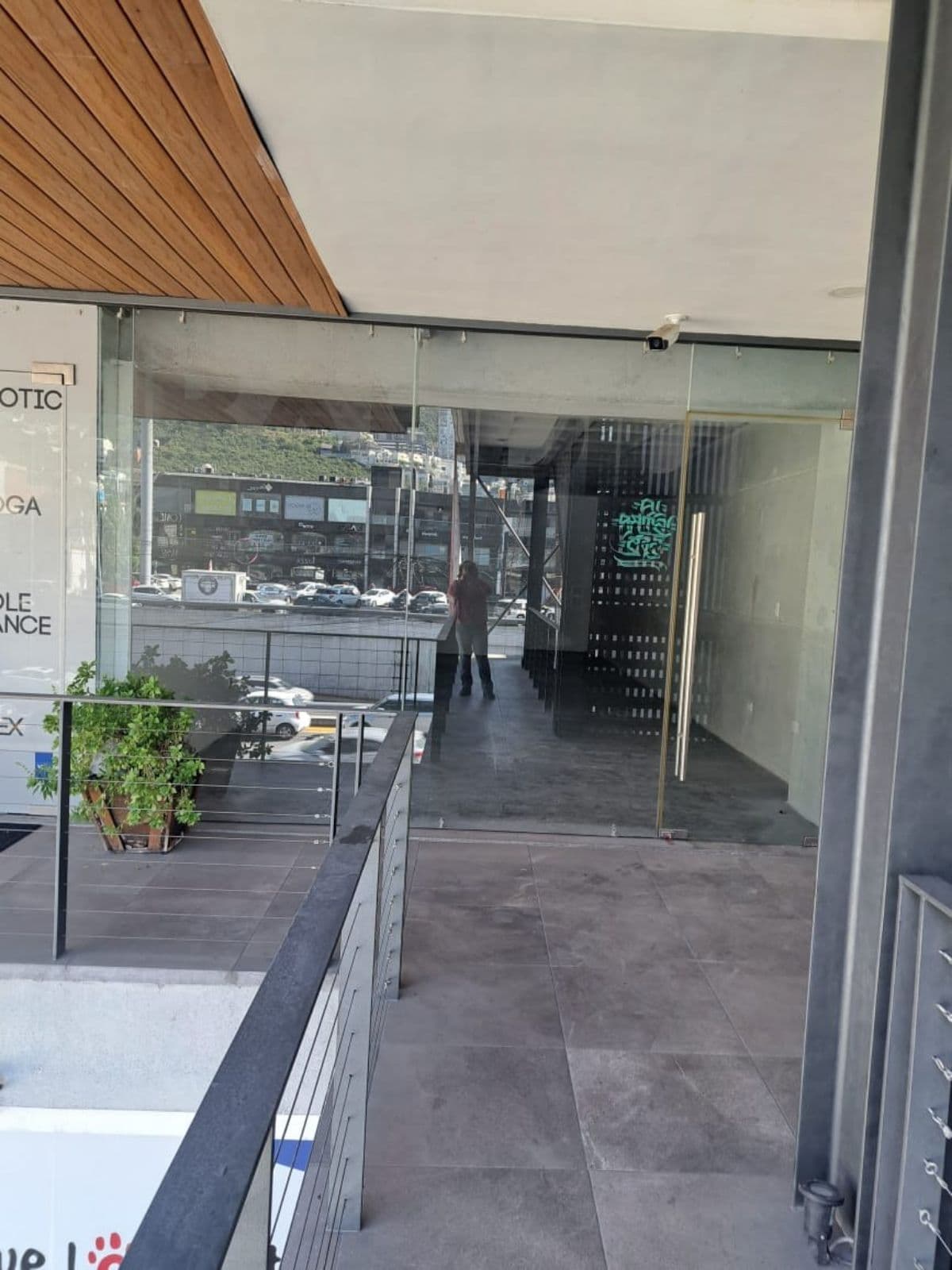 Commercial Space in Las Cumbres 2, Sector II