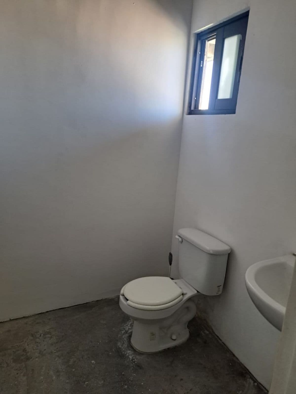 Commercial Space in Las Cumbres 2, Sector II