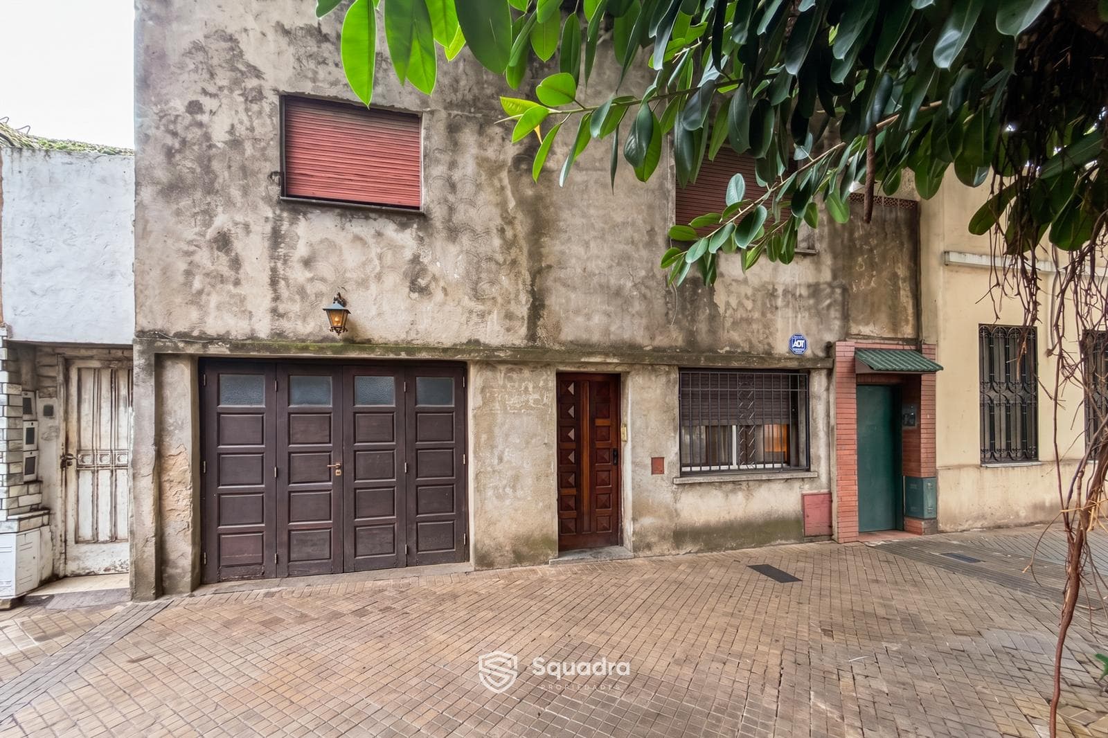 FOR SALE | TRADE - 2-bedroom house with outdoor kitchen, barbecue area, and laundry room - Echesortu neighborhood, Rosario.