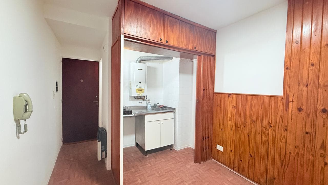 Studio Apartment for Sale with Balcony in the University District.