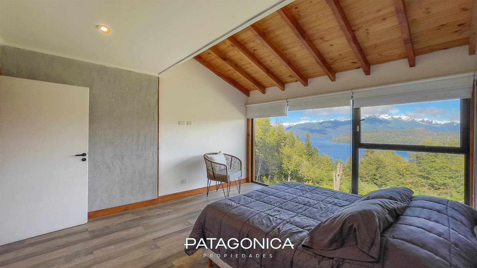 FOR SALE: 4-room furnished apartment, 140 m², UF 3, with a view of the lake, Villa La Angostura