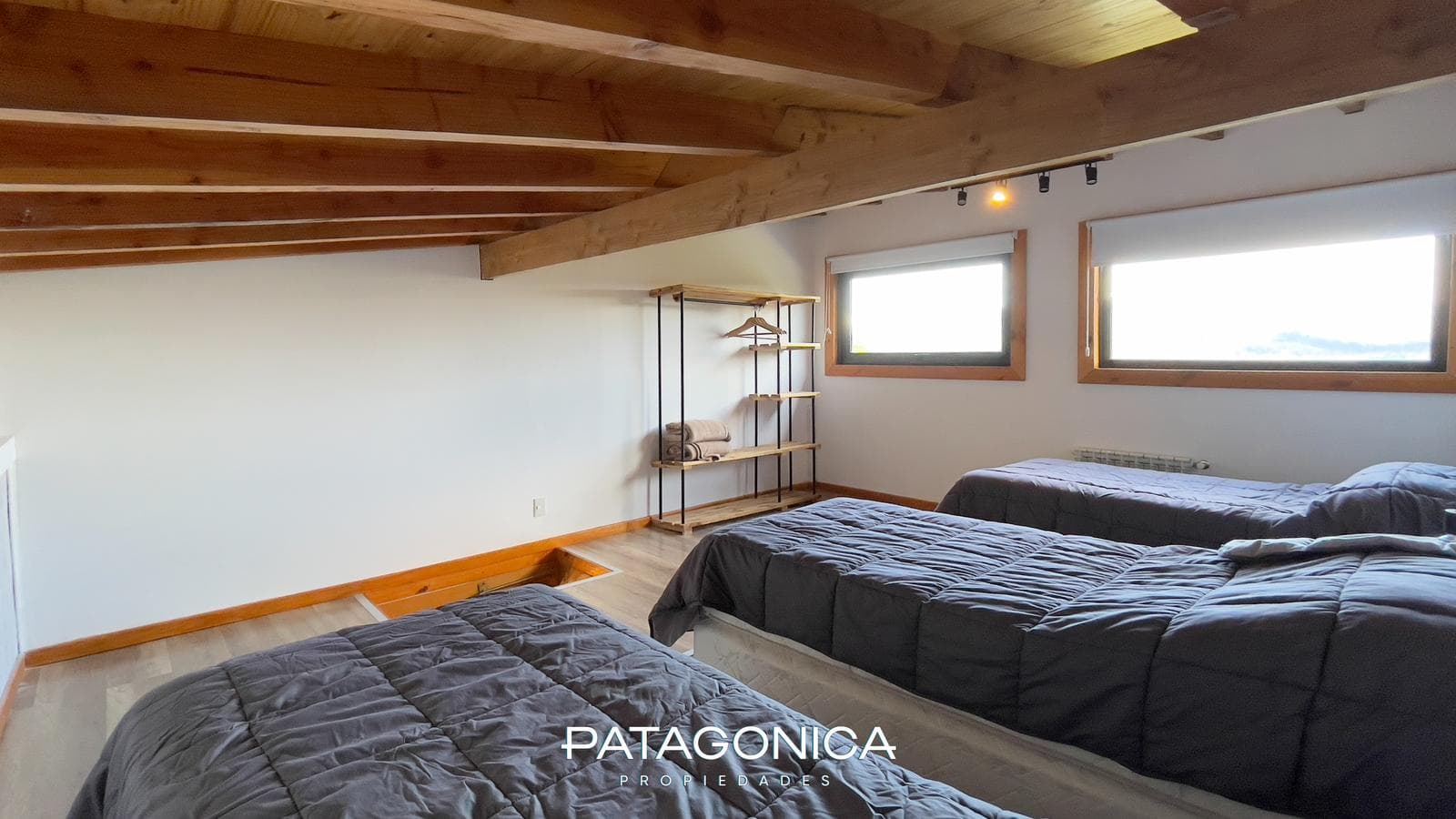 FOR SALE: 4-room furnished apartment, 140 m², UF 3, with a view of the lake, Villa La Angostura
