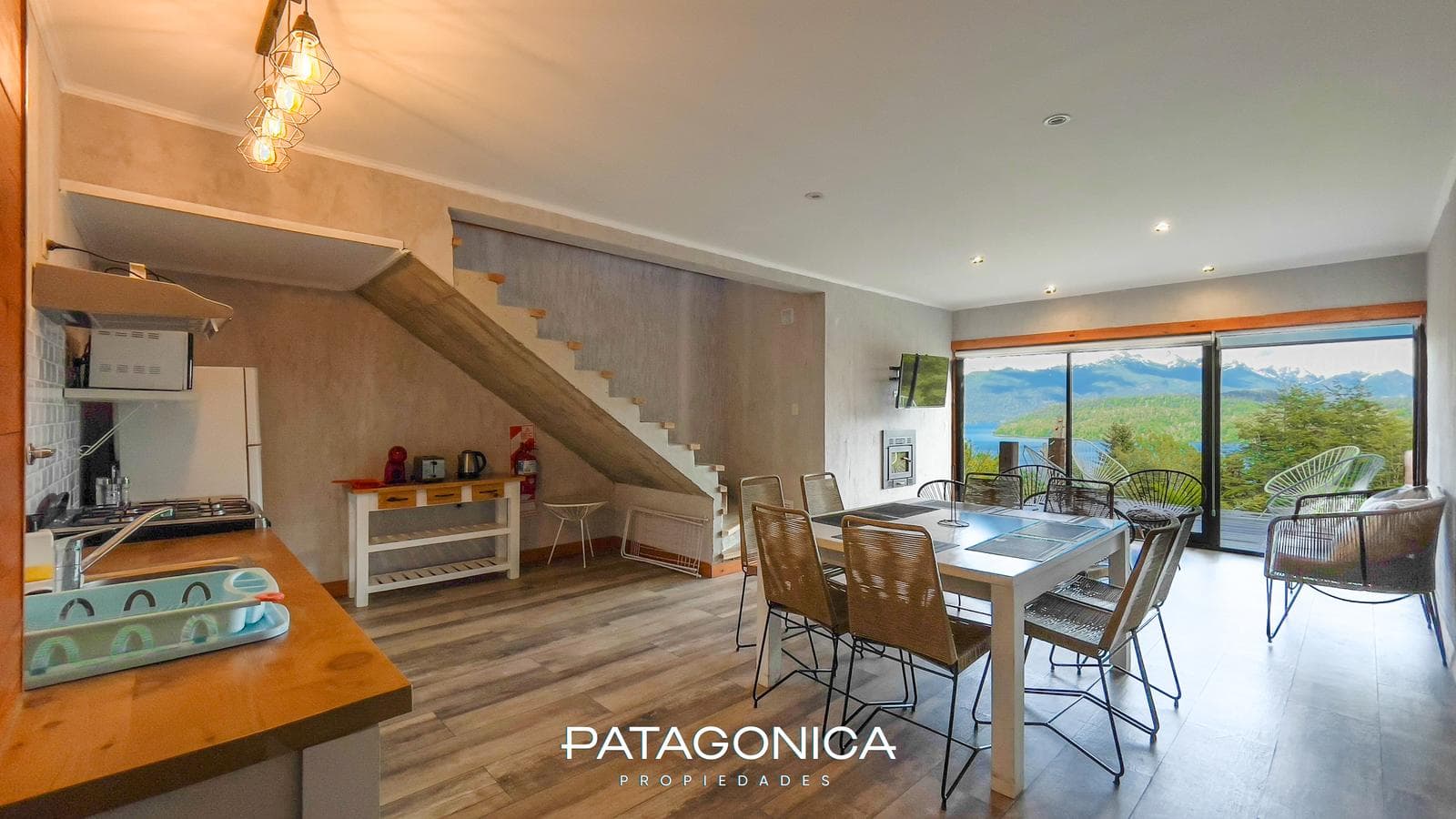 FOR SALE: 4-room furnished apartment, 140 m², UF 3, with a view of the lake, Villa La Angostura