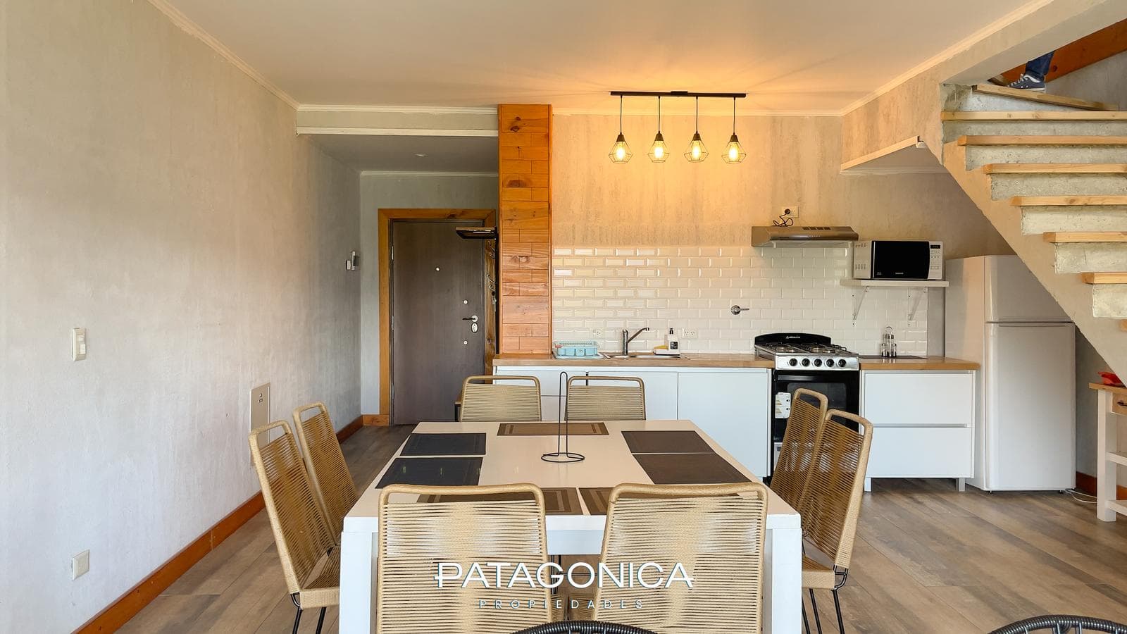FOR SALE: 4-room furnished apartment, 140 m², UF 3, with a view of the lake, Villa La Angostura